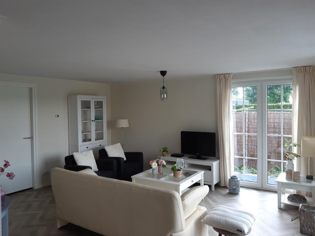 Nieuwe Beachbungalow aan IJsselmeer 39 24 Lemmer Exterior foto