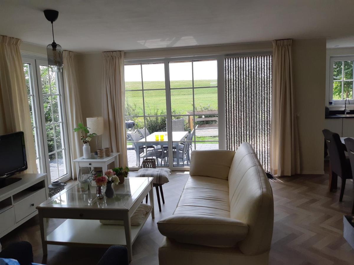 Nieuwe Beachbungalow aan IJsselmeer 39 24 Lemmer Exterior foto