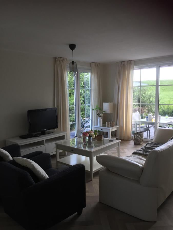 Nieuwe Beachbungalow aan IJsselmeer 39 24 Lemmer Exterior foto